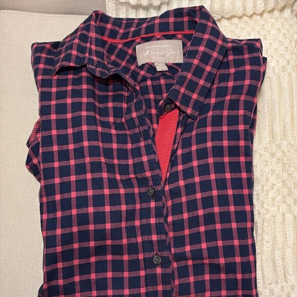 Banana Republic Red & Navy Blue Plaid Flannel Long Sleeve Shirt- Medium - Picture 2 of 4